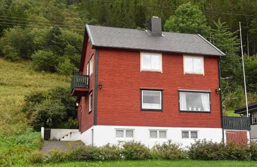 Andalsnes House | 8 person holiday home in Åfarnes