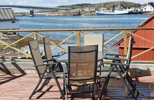 Averoy Municipality House | 8 person holiday home in averøy