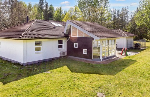 Hojslev House | 8 Person Holiday Home in Hojslev-by Traum