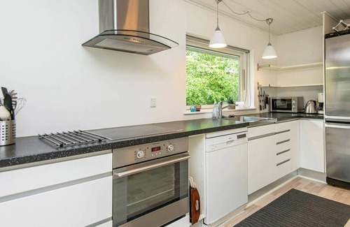 Lystrup House | 8 person holiday home in Egå
