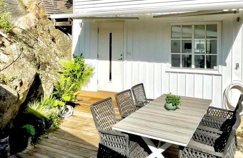 Ellos House | 8 person holiday home in ELLÖS