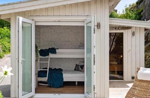 Ellos House | 8 person holiday home in ELLÖS