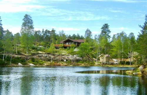 Marnardal House | 8 person holiday home in BJELLAND