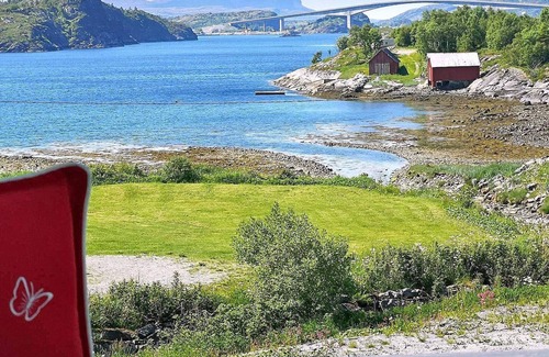 Afjord House | 8 person holiday home in Revsnes