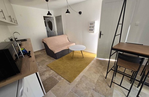 Saint Pierre de Feric Condo | 8 Personnes/2 Magnifiques Appartements Dans une Villa Avec Jacuzzi Idéal Situé