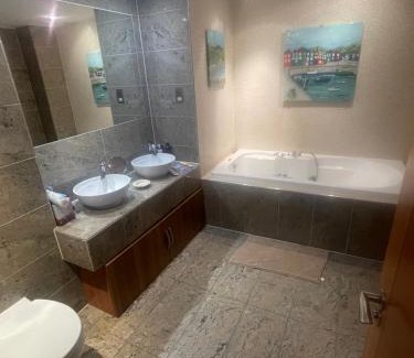 Sutton Coldfield Apartment | 8 Royal Court Apartments,Sutton Coldfield, Birmingham B74 2NA