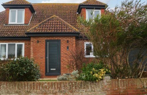 Middleton-on-Sea House | 8 Sea Way