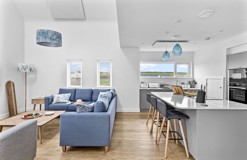 North Buckland Cottage | 8 The Vista, Willingcott Nr Woolacombe - Hot tub/On-site pool/EV Charger/Ecohome