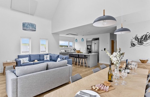 North Buckland Cottage | 8 The Vista, Willingcott Nr Woolacombe - Hot tub/On-site pool/EV Charger/Ecohome