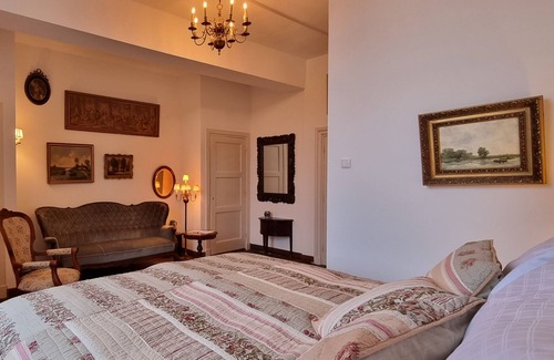 Schinnen Bed & Breakfast | 8 to 14 persons Terborgh Castle deluxe package