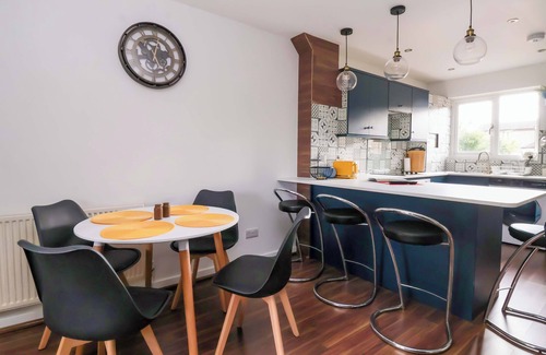 Otley Cottage | 8 WHARFEDALE MEWS, family friendly, with a garden in Otley