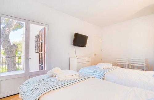 Costa de los Pinos Apartment | 80 m² Apartment ∙ 2 bedrooms ∙ 4 guests