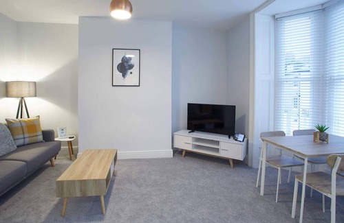 West Cliff Apartment | 80 m² Apartment ∙ 1 bedroom ∙ 2 guests