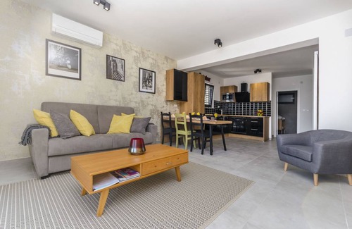 Srima Apartment | 80 m² Apartment ∙ 2 bedrooms ∙ 6 guests