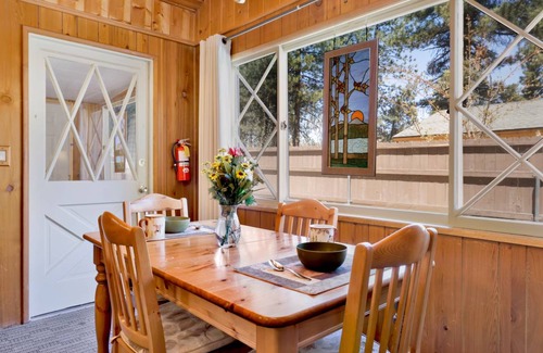 Big Bear Lake Cabin | 80 m² Cabin ∙ 2 bedrooms ∙ 4 guests