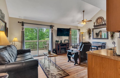 Table Rock Condo | 80 m² Condo ∙ 2 bedrooms ∙ 4 guests