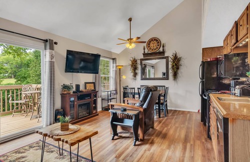 Table Rock Condo | 80 m² Condo ∙ 2 bedrooms ∙ 4 guests