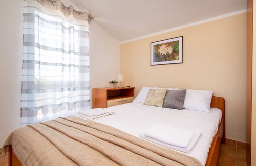 Zirje House | 80 m² House ∙ 1 bedroom ∙ 8 guests