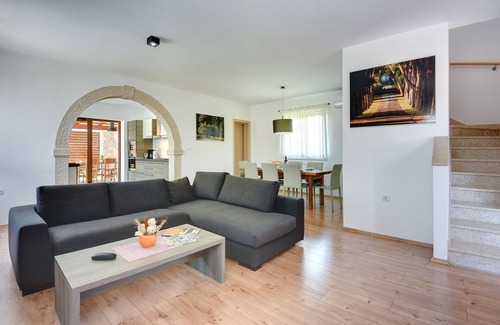 Barbariga House | 800 meters to beach with sea view and private pool