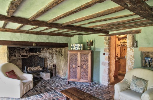Caldicot House | 800 Year Old Manor House, Holiday Home, Stay in Luxury.