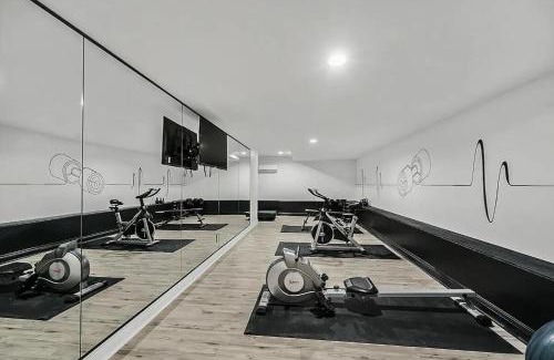 Mission Hills Villa | 8000sf 7BR Villa Casita Pool Spa Gym & Games