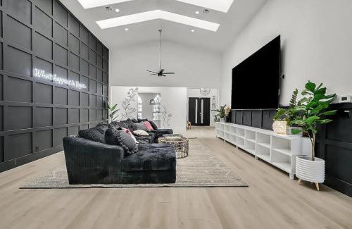 Mission Hills Villa | 8000sf 7BR Villa Casita Pool Spa Gym & Games