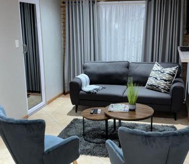 Springs House | 801 Guesthouse