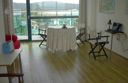 Primorsko Apartment | 802, spacy apm with sea view.