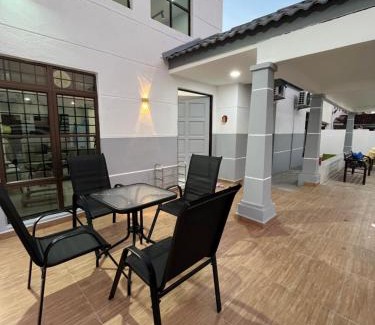 Alor Gajah Villa | 803 Villa AFamosa Villa
