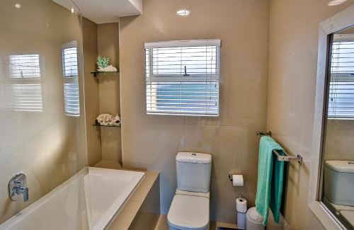 Sheffield Beach Apartment | 804 Villa Royale