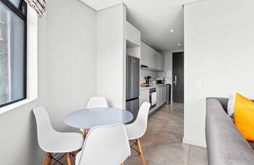 Windermere Apartment | 806 2SIX2 Florida Road