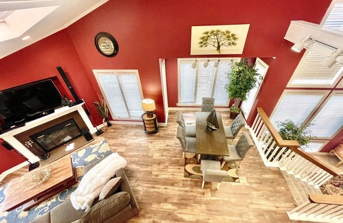 Mount Ida Condo | 80BPD, Four bedroom, two 1/2 bath log-sided condo with lake view , garage by RedAwning