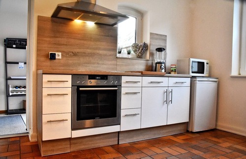 Bargteheide Apartment | 80m² apartment with 2 bedrooms, sunny terrace for up to 5 people in a central lo
