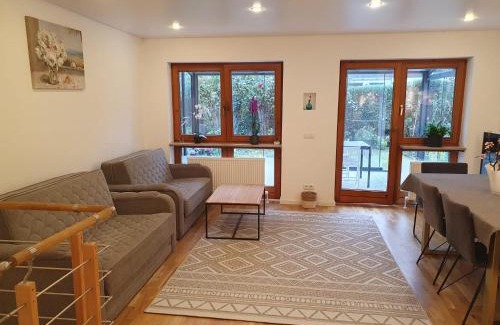Altperlach Apartment | 80m2 ruhige 3 Zimmer Duplexwohnung mit schönem Garten in Altperlach
