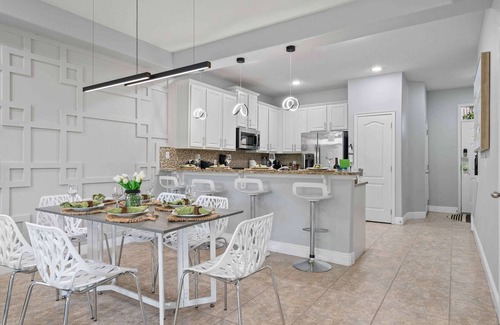Four Corners House | 8122 -Amazing Townhome Near Disney World