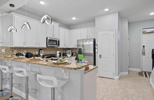 Four Corners House | 8122 -Amazing Townhome Near Disney World