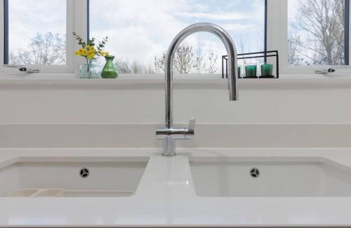 Caerphilly House | 82 Van Road