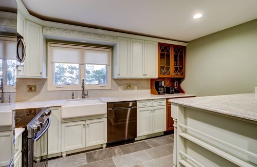 Harbour Town Condo | 823 Ketch Court - Sea Pines Townhouse in Harbourtown-Quick walk to the Marina