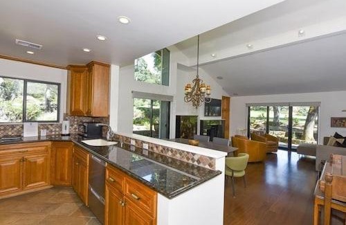 Napa Apartment | 824 Oak Creek At Silverado 3 Bedroom Condo by RedAwning