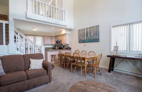 Clymer House | 8280 The peak- Hot tub, ski in/ski out, Pool table, Golf course, fire pit