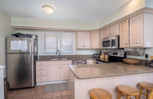 Clymer House | 8280 The peak- Hot tub, ski in/ski out, Pool table, Golf course, fire pit