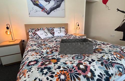 Crewe Apartment | 82a Underwood Lane