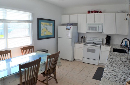 Mackinaw City Condo | 83 Bridgeview Retreat