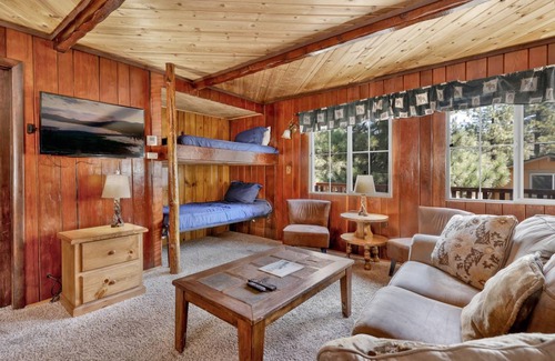 Big Bear Lake Cabin | 83 m² Cabin ∙ 1 bedroom ∙ 4 guests