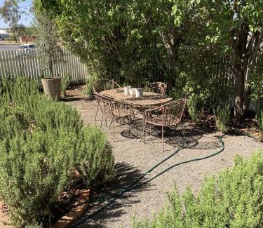 Mildura Central Business District House | 83 Magnolia Avenue