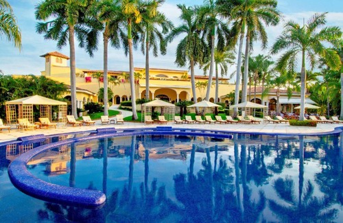 Marina Vallarta Resort | 830 m² Resort ∙ 127 guests