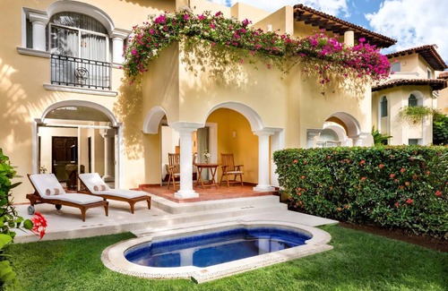 Marina Vallarta Resort | 830 m² Resort ∙ 127 guests