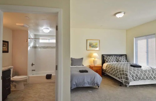 Paradise Valley Apartment | 8402 - Spacious Apartment with A/C & Elevator near SFO