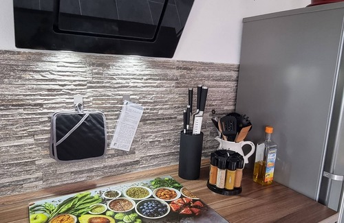 Meusdorf Apartment | 85 m² apartment, outskirts - 3 rooms, kitchen, bathroom, 15 m² south-west balcony