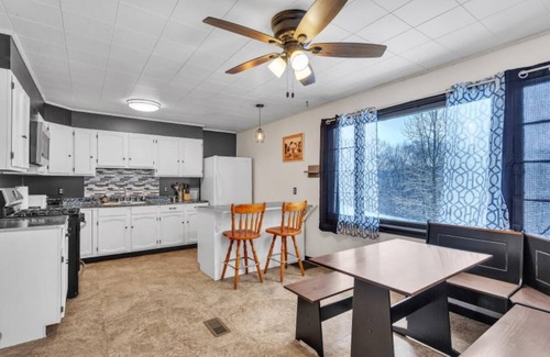 Sharpsburg House | 8700 Wood Rd, Chesterhill, OH - Massive 5 Bedroom Home with Outdoor Grill and Fire Pit